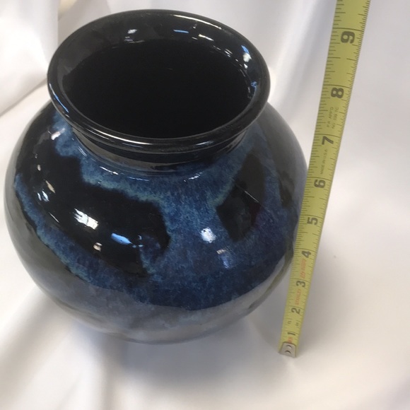 7” Studio Pottery Vase - Picture 6 of 7